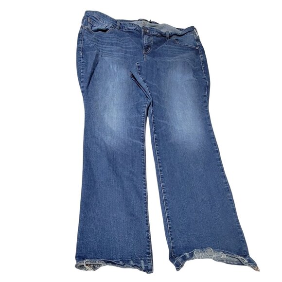 Torrid Mid Rise Slim Boot Jeans Womens Plus Size 22 Short Medium Wash Denim Pant - Picture 2 of 8